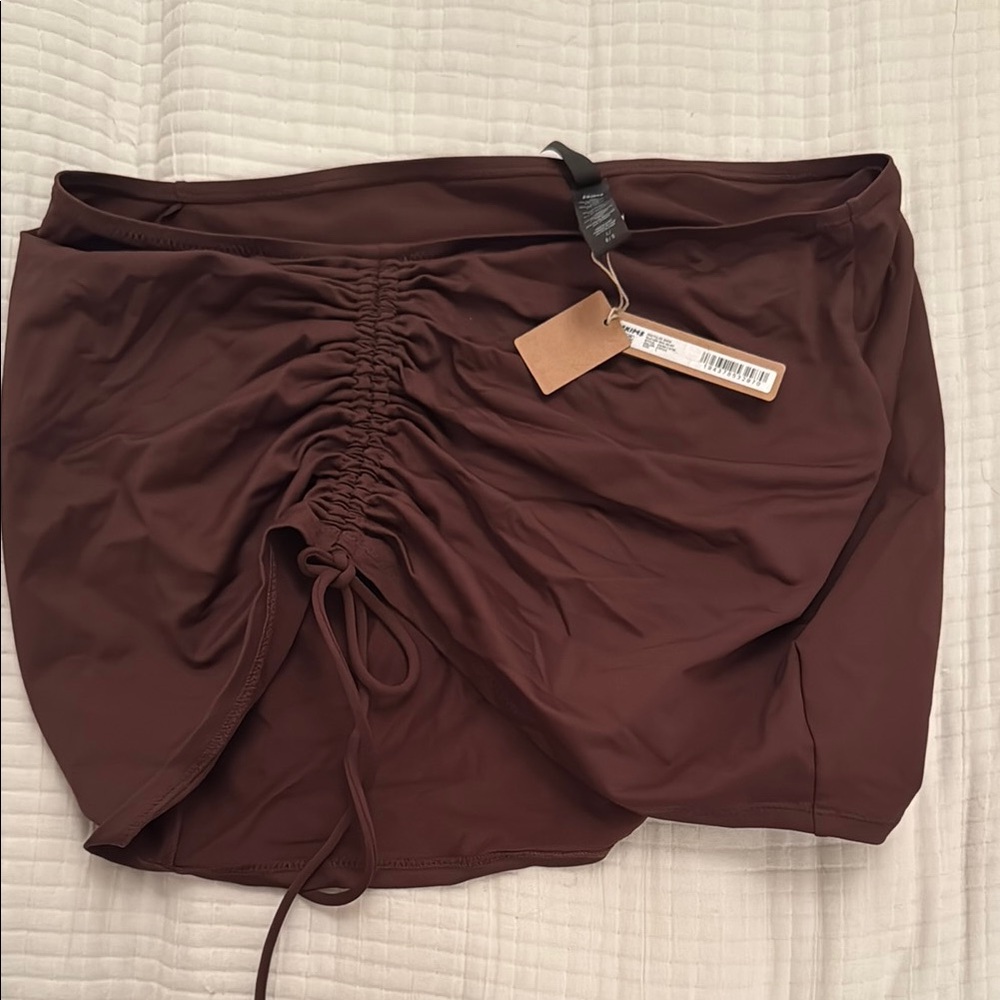 SKIMS NWT ruched mini skirt swim coverup in cocoa